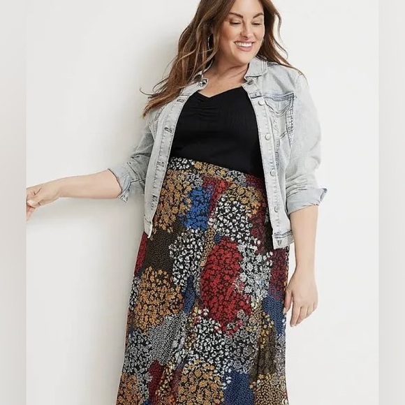 Maurices Plus Size High Rise Faux Wrap Maxi Skirt 0X New With Tags - Picture 3 of 4